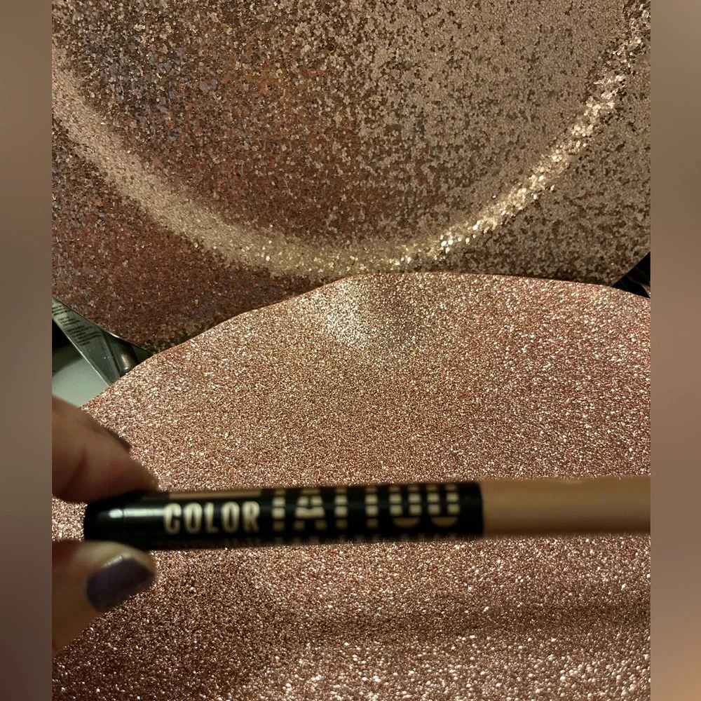 MAYBELLINE COLOR TATTOO UP TO 24 HR‎ EYE STIX COLOR (SHIMMER) WITH SHARPNER